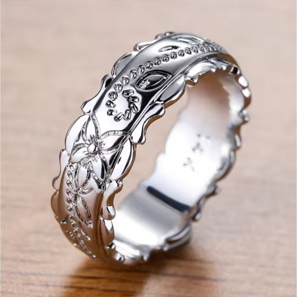 14 Karat White GoldâPlated Floral Ring (5)